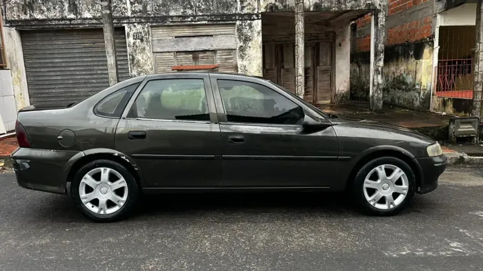 Chevrolet Vectra GL 2.2 / 2.0 MPFI 2000