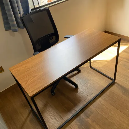 Mesa home office / estudo / escrivaninha