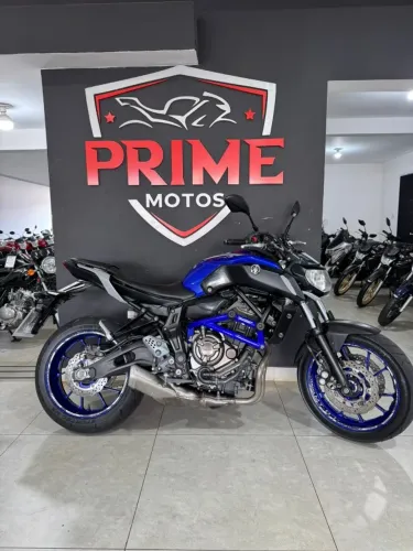 YAMAHA MT-07 689