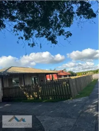 Casa para Alugar em Sambaqui, Florianópolis 3 Quartos, 180m²