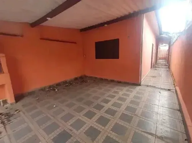 Amplie seu património - Casa à venda por 240 mil 125 m² com 2 quartos, sendo 1 suíte
