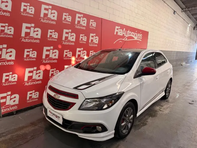 Chevrolet Onix Hatch Effect 1.4 8V Flex Power Mec. 4P 2015