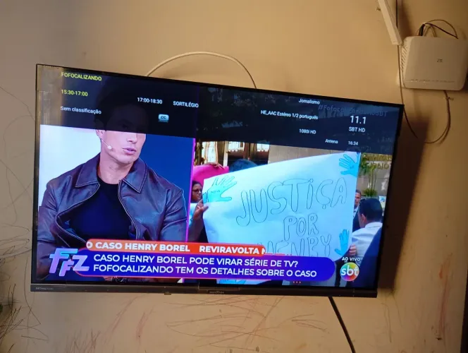 Vendo televisão smart 32.valor 700*