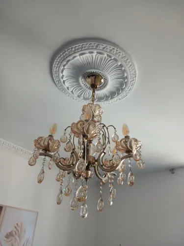 Luminária teto luxo com lâmpadas excedentes
