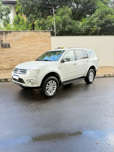Mitsubishi Pajero Dakar HPE 3.2 4X4 T.I Dies 5P AUT 2014