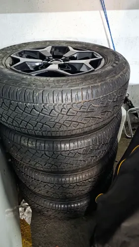 4 rodas originais com pneus Pirelli Scorpion ATR 225/65/R 17,furação 5x108mm,Ford Maverick