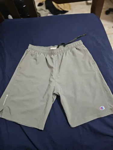 Short Champion Cinza