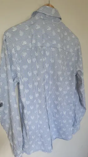 Camisa caveiras TNG