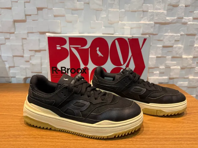 Tenis Reserva R-Broox ORIGINAL