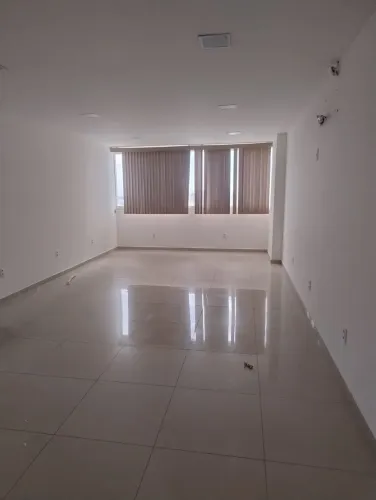 ALUGO SALA NO CENTRO EMPRESARIAL SHOPPING DA ILHA SÃO LUÍS MA