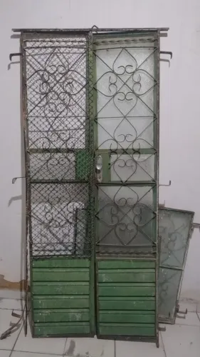 Porta com janela