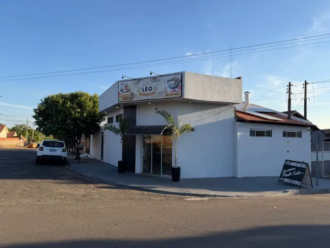 Vendo Casa Com salão para ponto comercial
