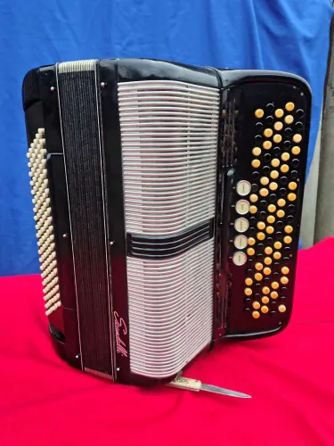 Acordeon scandali cromática C e Grif 