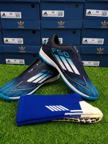 Combo Chuteira de Futsal + Meia antiderrapante