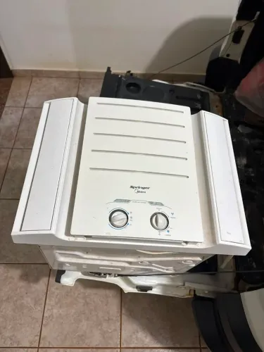Ar-condicionado de Janela Rotativo Ar Frio 10000BTUs 110V Ar Janela Midea