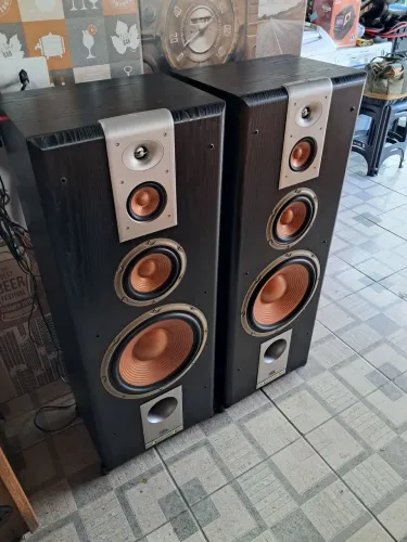 Caixa JBL Studio S412