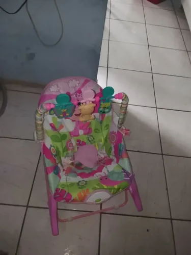 Vende-se cadeirinha de descanso para bebê
