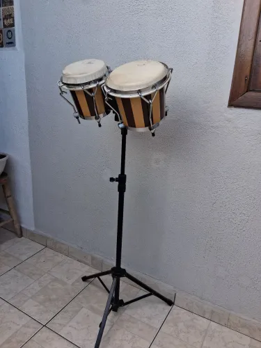Bongo com suporte