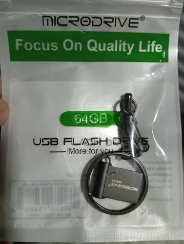 Mini pen drive 3.0 64 GB novo