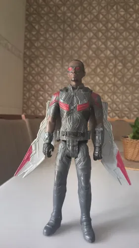 BONECO FALCÃO