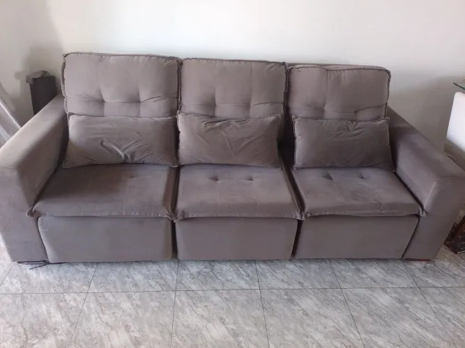 Sofá Retrátil Cinza