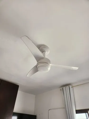 Vende-se Ventilador de Teto com Controle Remoto VTE2 Mundial