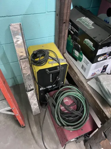 MAQUINA DE SOLDA BANTAM 200 NUNCA UTILIZADA, ESTADO DE 0km