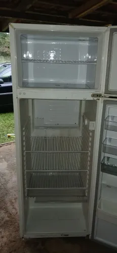 Vendo geladeira 100 reais