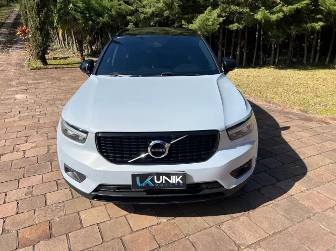 Volvo XC40 XC 40 T-5 Híbrido R-design 1.5 262cv FWD 2021