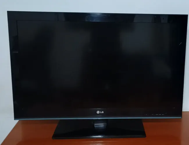 Tv LCD LG 37" ( defeito no cabo flex )