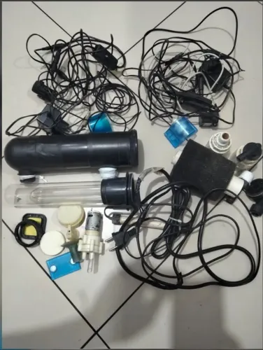 Lote produtos de aquário no estado sem garantia