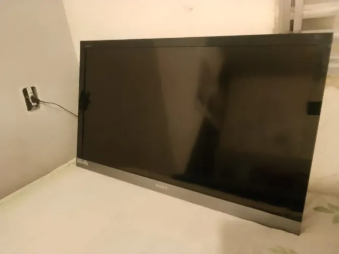 TV SONY - 42 polegadas. R$ 600,00