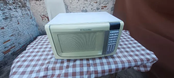 Microondas Electrolux 20L Membrana Nova na Garantia