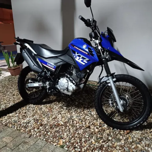 Xtz Crosser z impecável