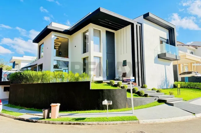 Casa em Condomínio Fechado a Venda no Belvedere II