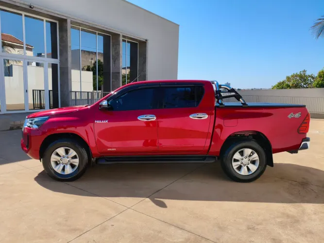 Toyota Hilux CD SRV 4X4 2.8 TDI Diesel Aut. 2018