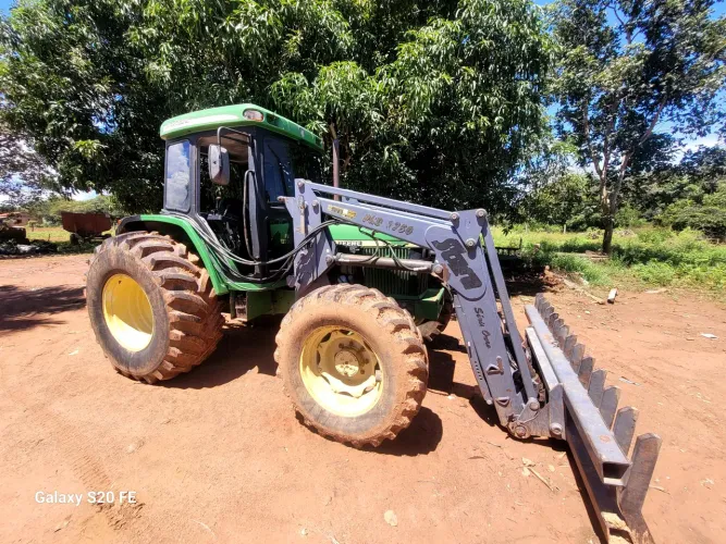 Trator john deere 6300 ano 2002 com kit madal estara garfo pega begue e concha