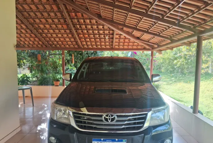 Toyota Hilux CD SR D4-d 4X4 3.0 TDI Dies Aut. 2013