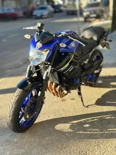 XJ6N ABS 2019 azul, completa, 13 mil km, troca menor valor