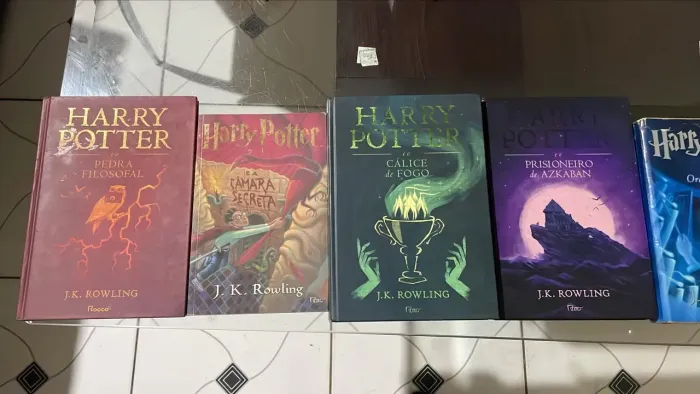 Livros e mangás