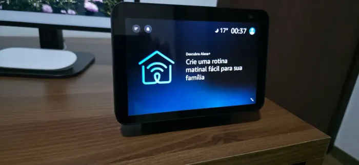 Alexa Echo Show 8, 2nd Geração, Preta, Com Suporte Base