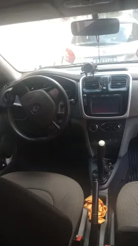Renault Logan Dynamique Hi-flex 1.6 8V 4P 2015