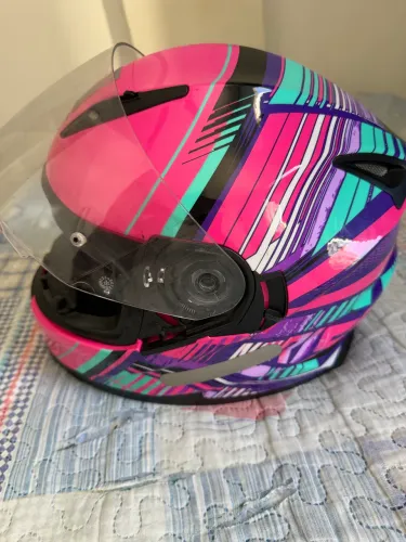 Vendo Jaqueta Helt e Capacete Norisk