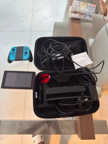 Videogame Nintendo Switch V1 Com jogos