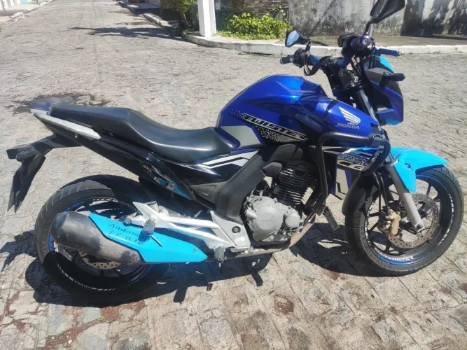 Cbx TWISTER 250