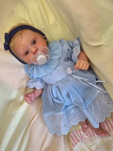 Vendo boneca reborn nova.