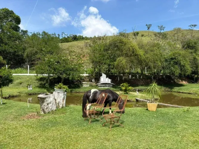 VENDE-SE CHÁCARA COM 3.000 M² NA FAZENDA DA GRAMA