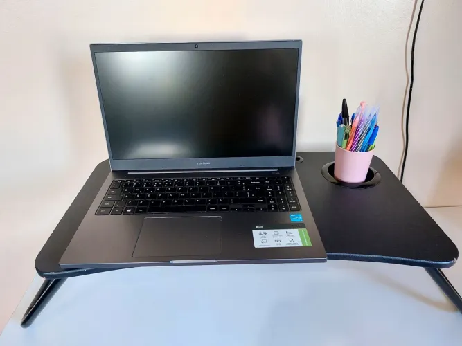 Vendo mesa dobrável de estudo. 