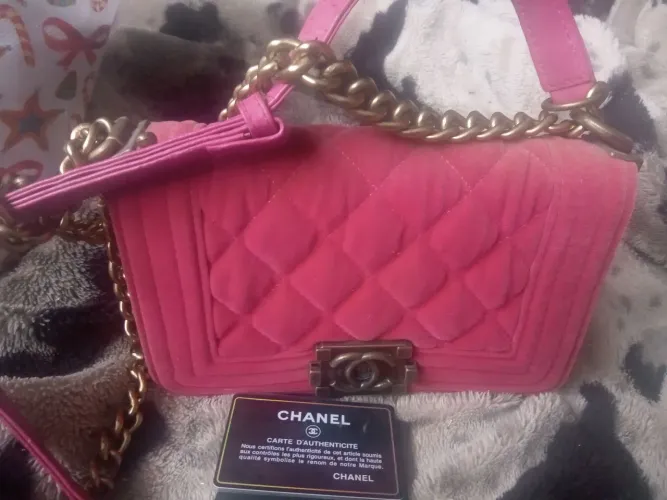 Bolsa Chanel com cartão de autenticação