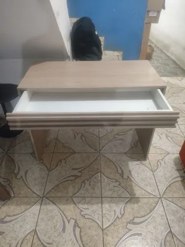 Mesa de escritório e estudo